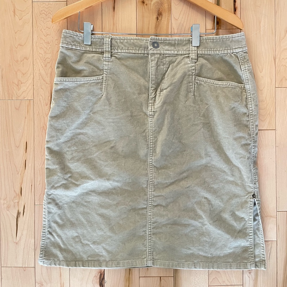 North Face Corduroy Skirt - Light beige - Size 12